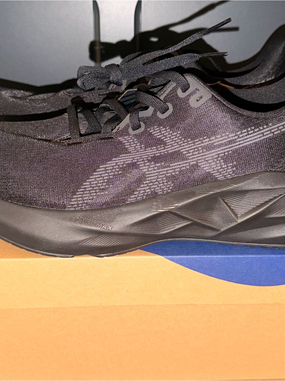 ASICS Novablast size 9.5 men’s size 11 women’s